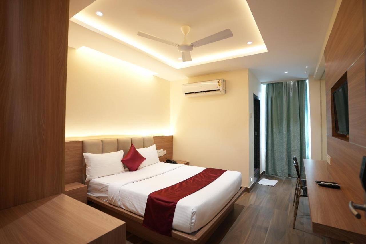 Hotel Sunrise Hospitality Vijayawāda Exterior foto